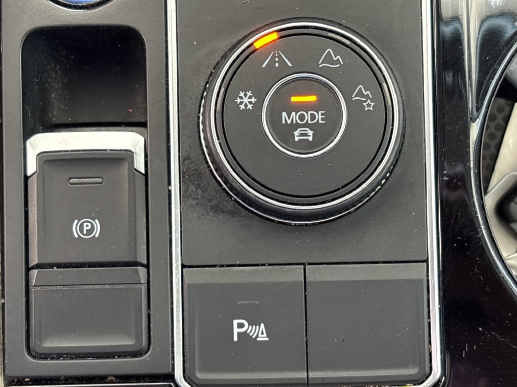 Used 2018 Volkswagen Atlas SEL AWD/4WD image 14