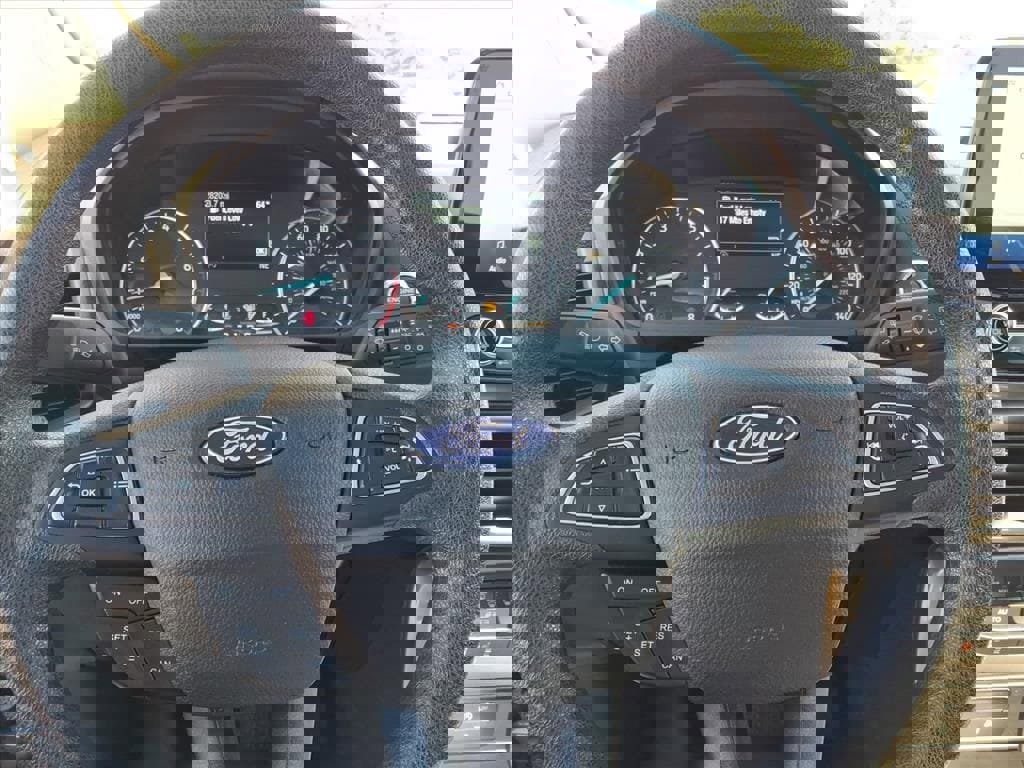 Certified 2022 Ford EcoSport SE image 30