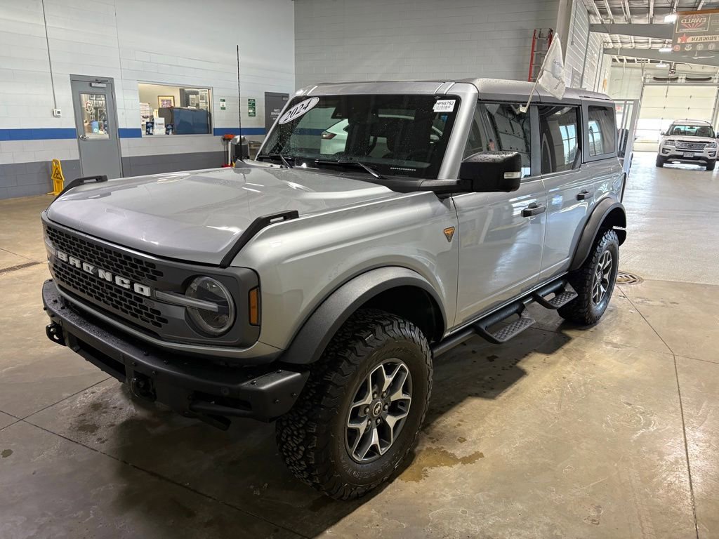 Certified 2024 Ford Bronco Badlands AWD/4WD image 4