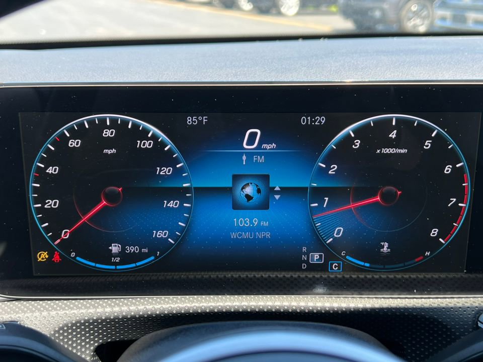 Used 2022 Mercedes-Benz A 220 4MATIC image 14