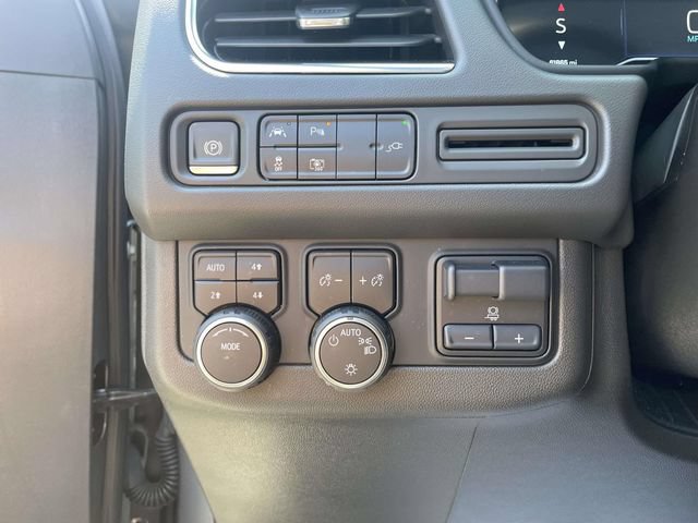 Used 2022 Chevrolet Tahoe RST w/ Luxury Package AWD/4WD image 25