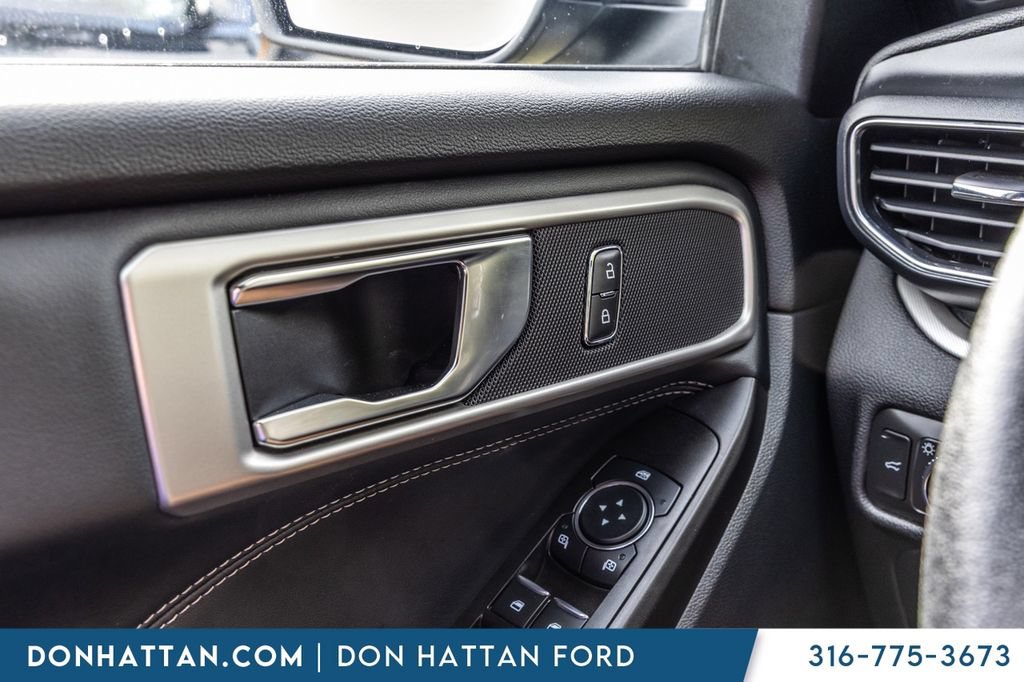 Certified 2020 Ford Explorer XLT w/ Equipment Group 202A AWD/4WD image 12