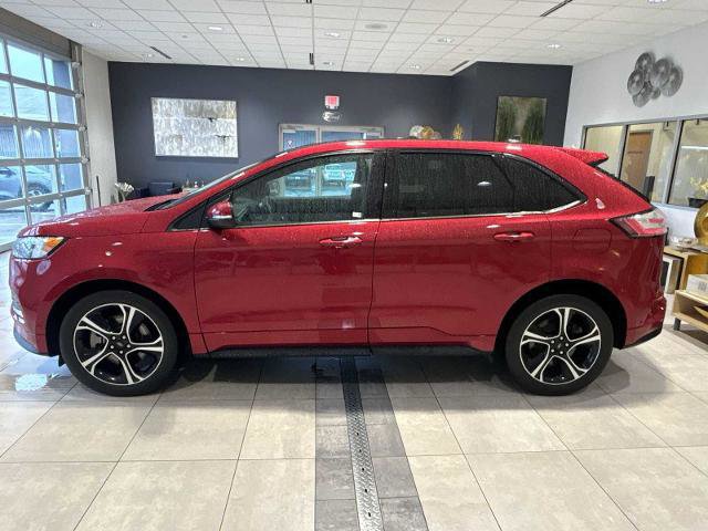 Certified 2022 Ford Edge ST w/ Equipment Group 401A image 2