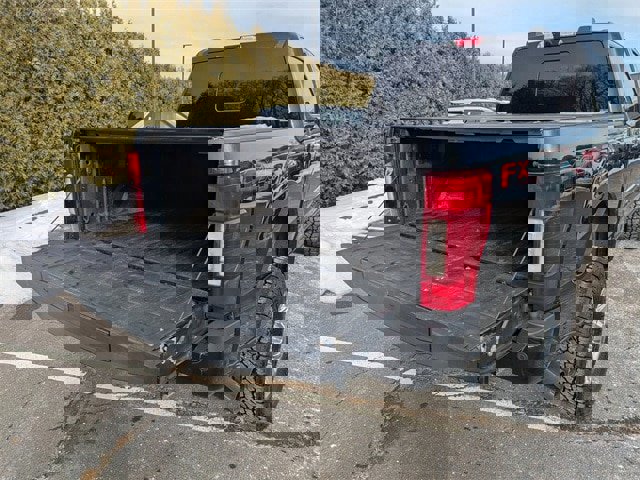 Certified 2020 Ford F350 Platinum w/ FX4 Off-Road Package image 6