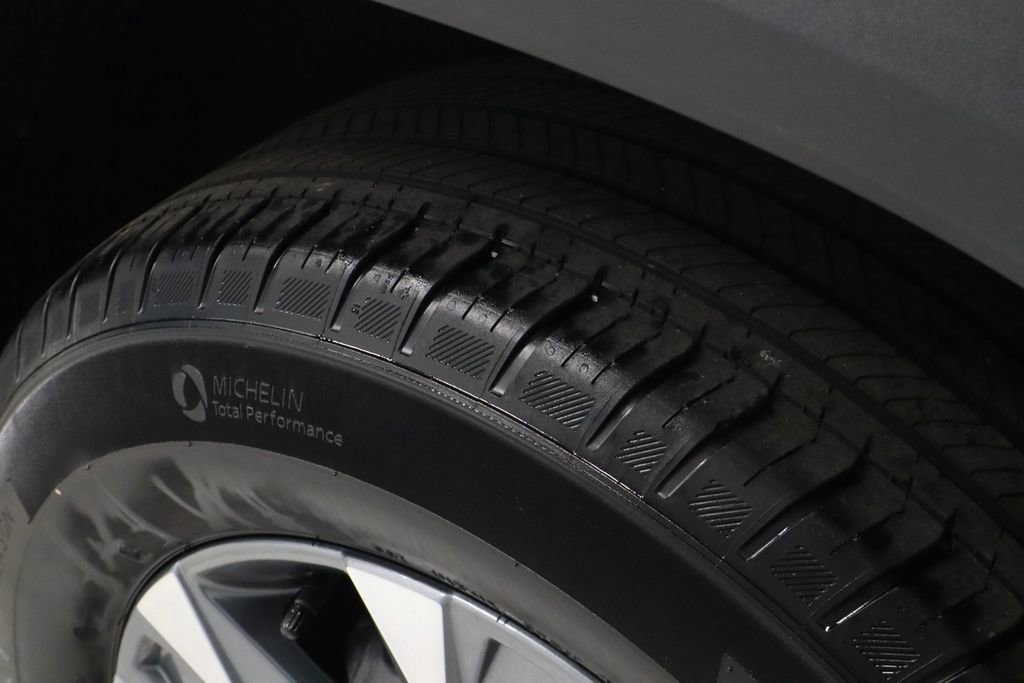 Used 2025 Chevrolet Equinox LT image 20