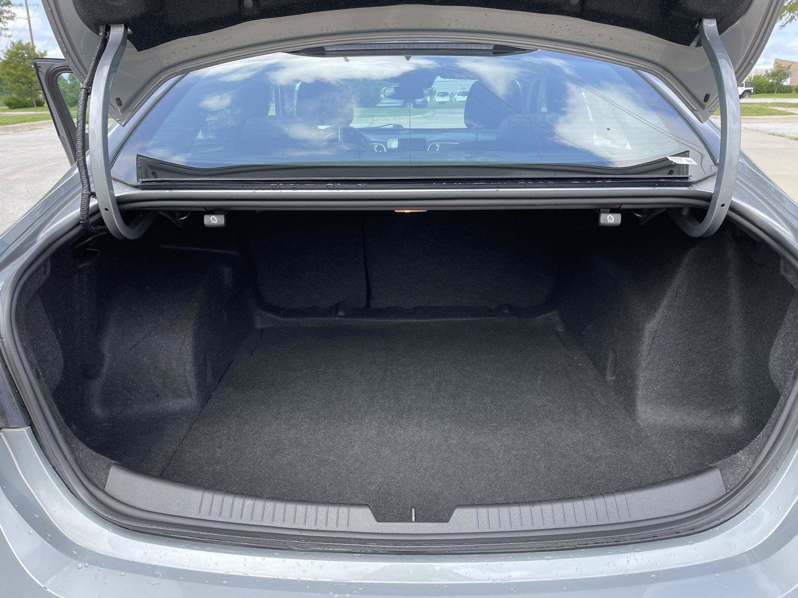 Used 2025 Chevrolet Malibu LT FWD image 35