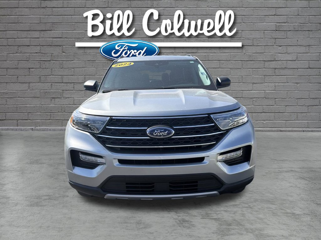 Certified 2024 Ford Explorer XLT w/ Equipment Group 202A AWD/4WD image 10
