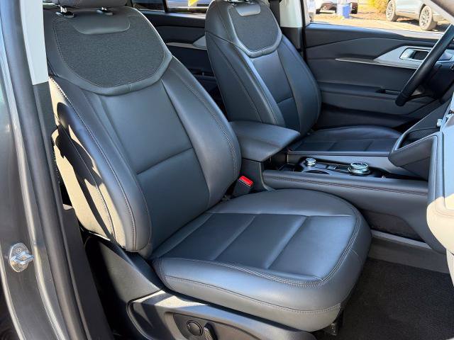 Certified 2025 Ford Explorer Active w/ Active Comfort Package AWD/4WD image 10