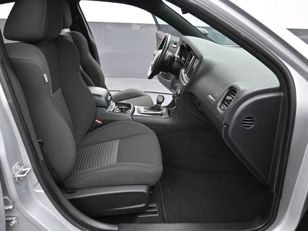 Used 2019 Dodge Charger R/T w/ Blacktop Package image 12
