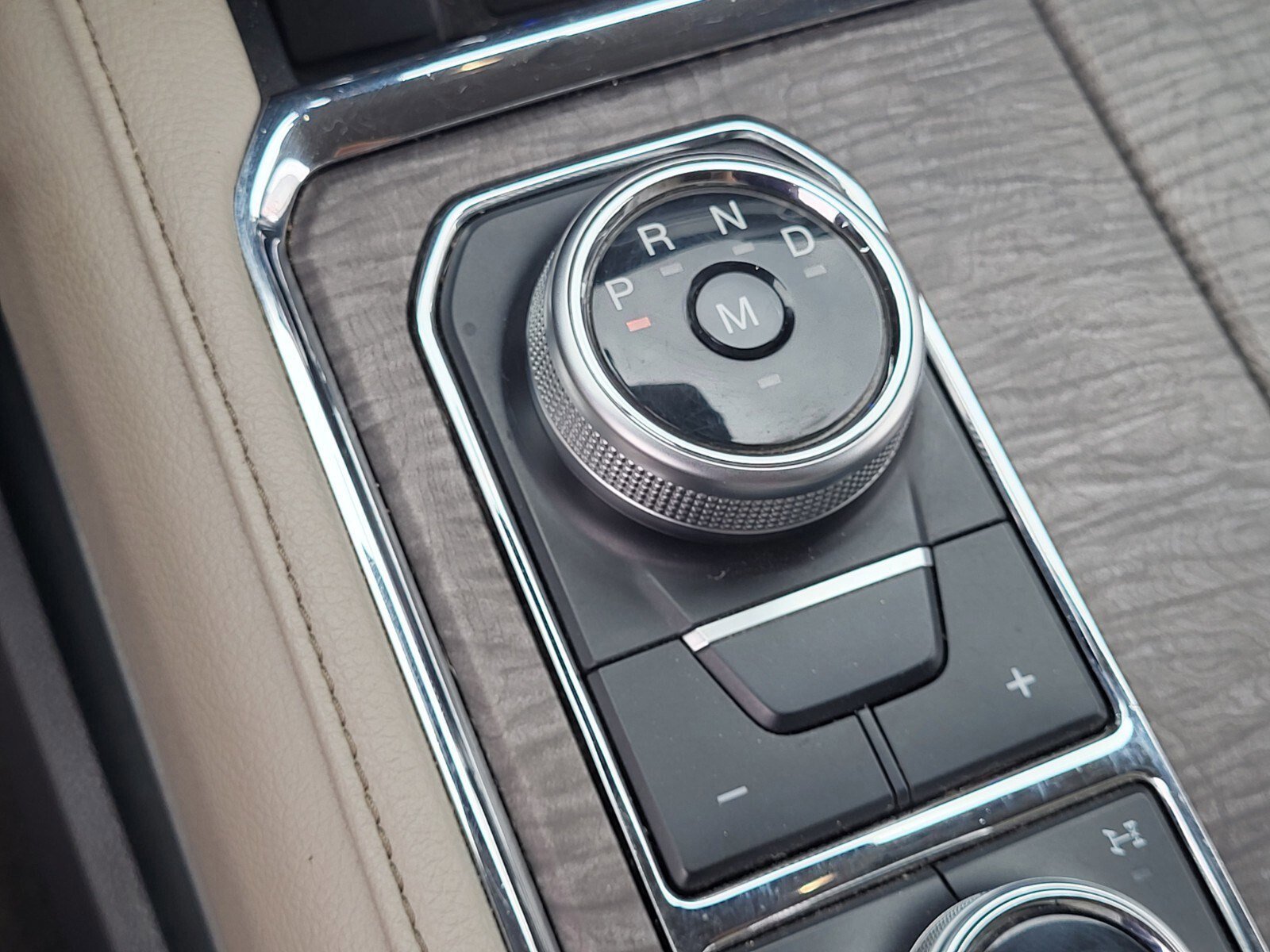 Certified 2020 Ford Expedition Limited w/ Equipment Group 302A image 26