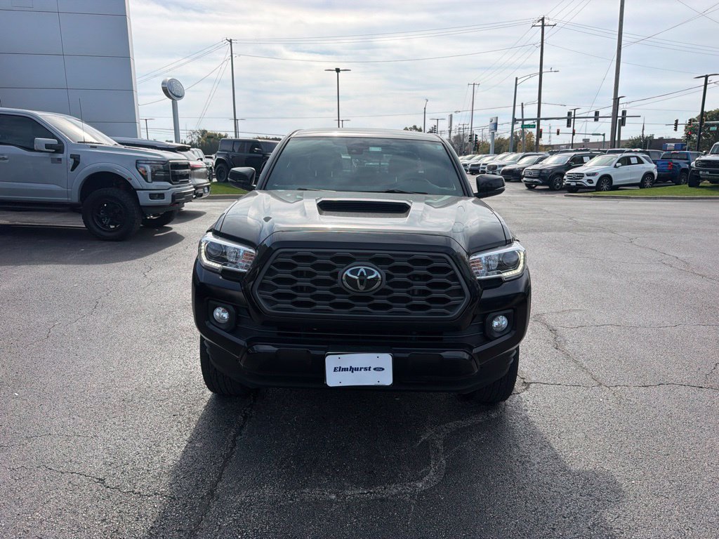 Used 2022 Toyota Tacoma TRD Sport AWD/4WD image 3