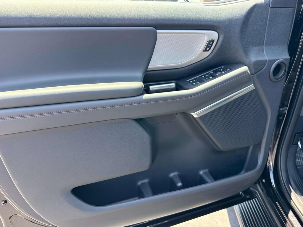 Certified 2025 Ford Expedition Active RWD image 23