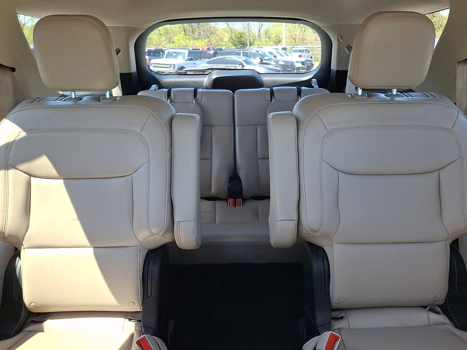 Certified 2023 Ford Explorer XLT w/ Equipment Group 202A AWD/4WD image 19