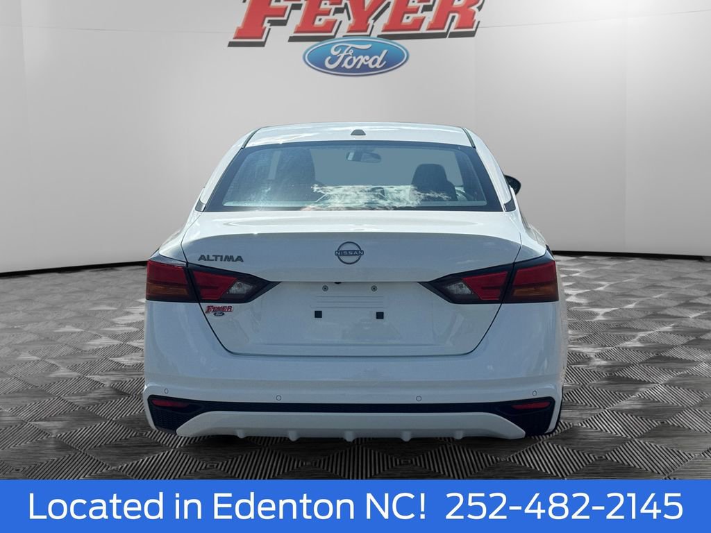 Used 2025 Nissan Altima 2.5 SV FWD image 5