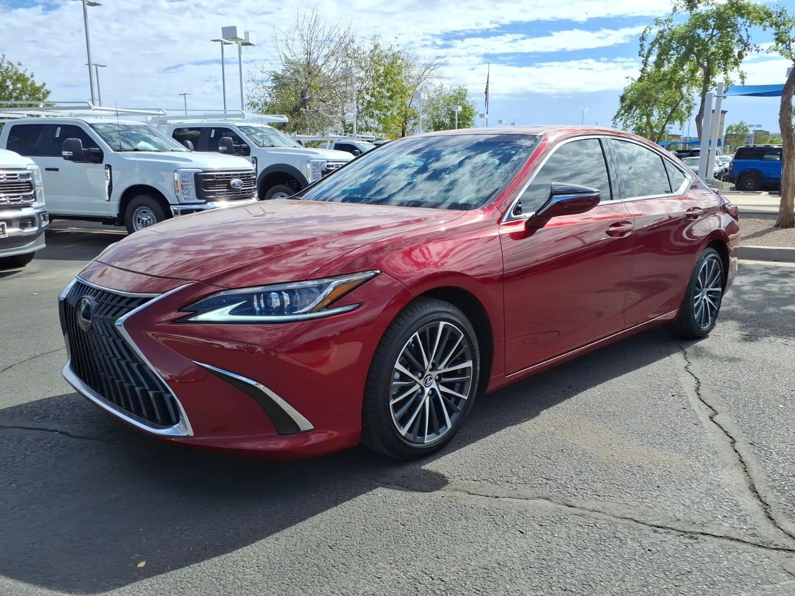 Used 2025 Lexus ES 300h w/ Premium Package FWD image 8