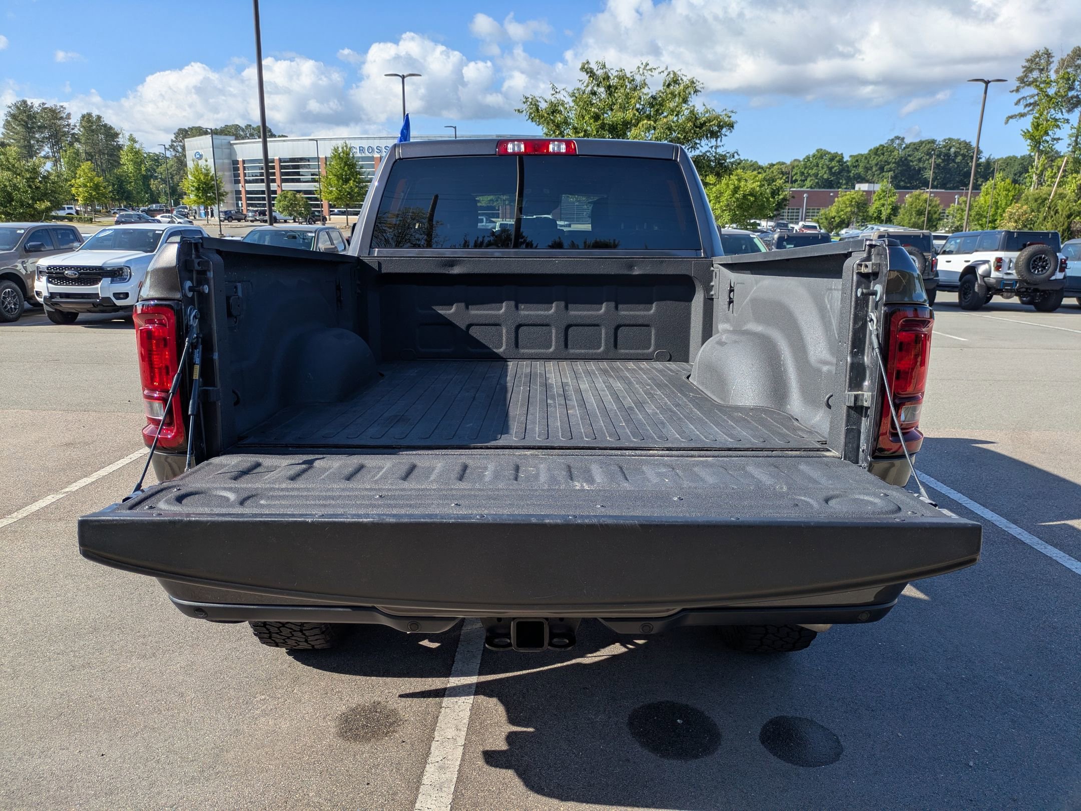 Used 2025 RAM 2500 Big Horn AWD/4WD image 34