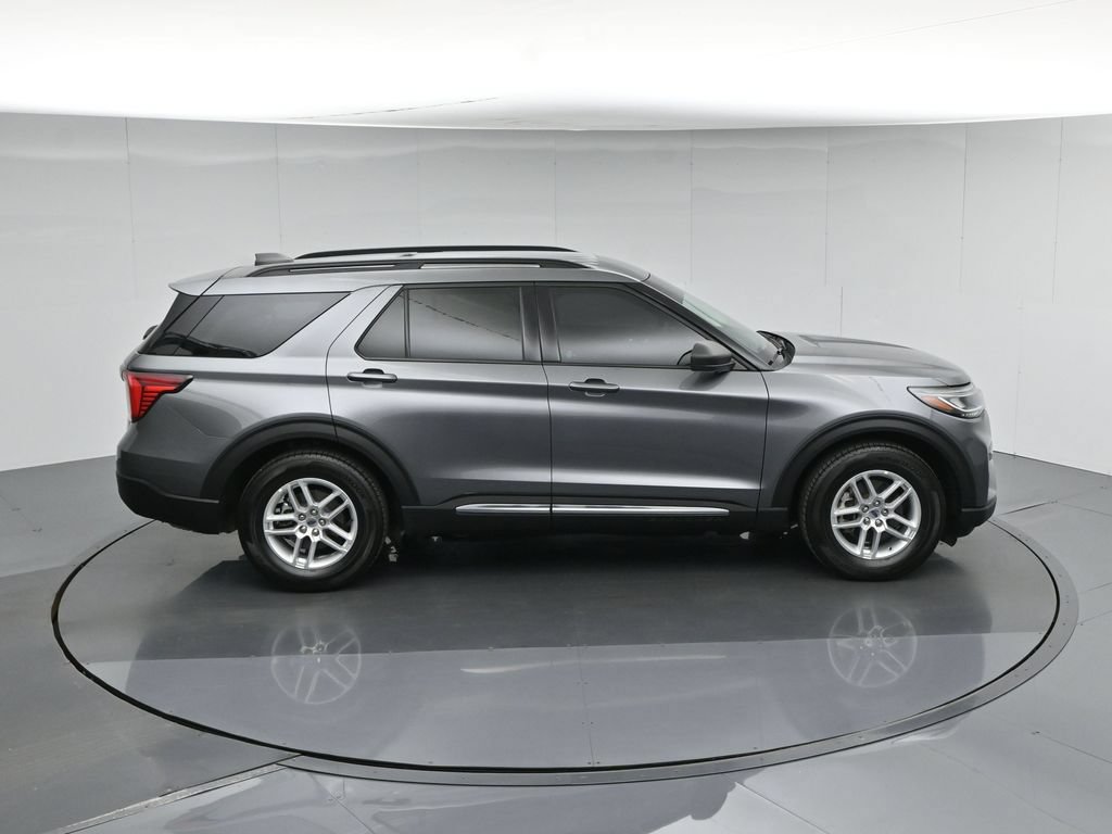 Certified 2025 Ford Explorer Active RWD image 45