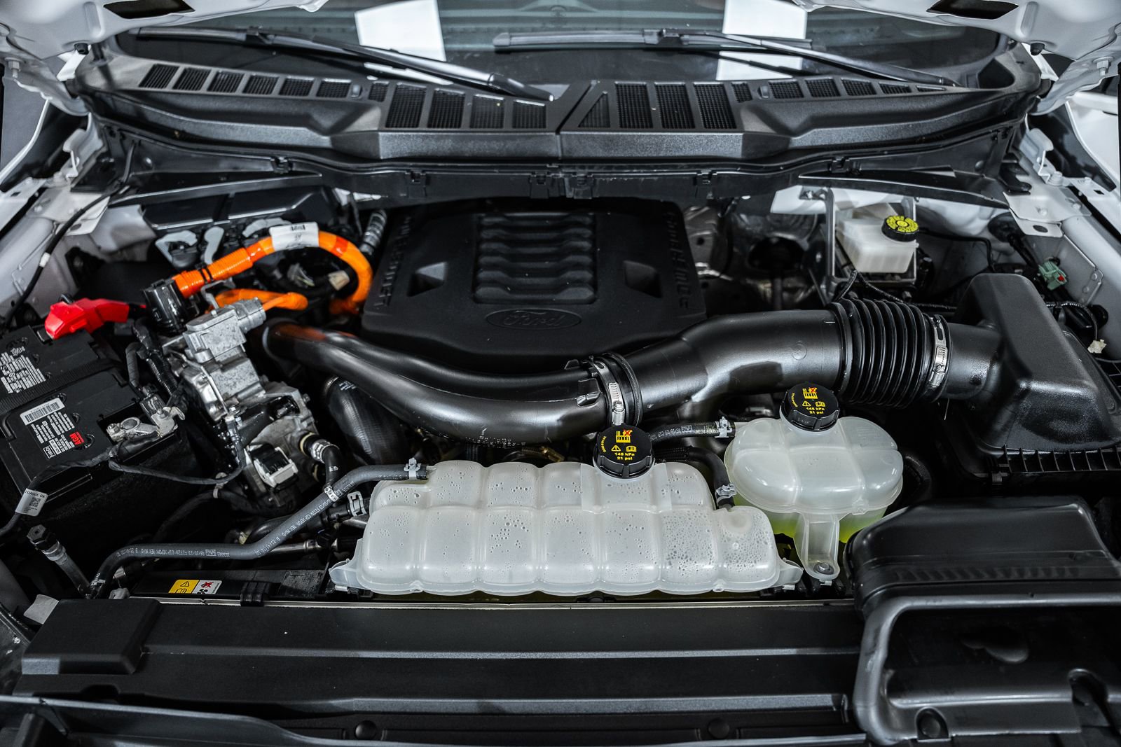 Certified 2023 Ford F150 Lariat w/ Equipment Group 502A High image 29