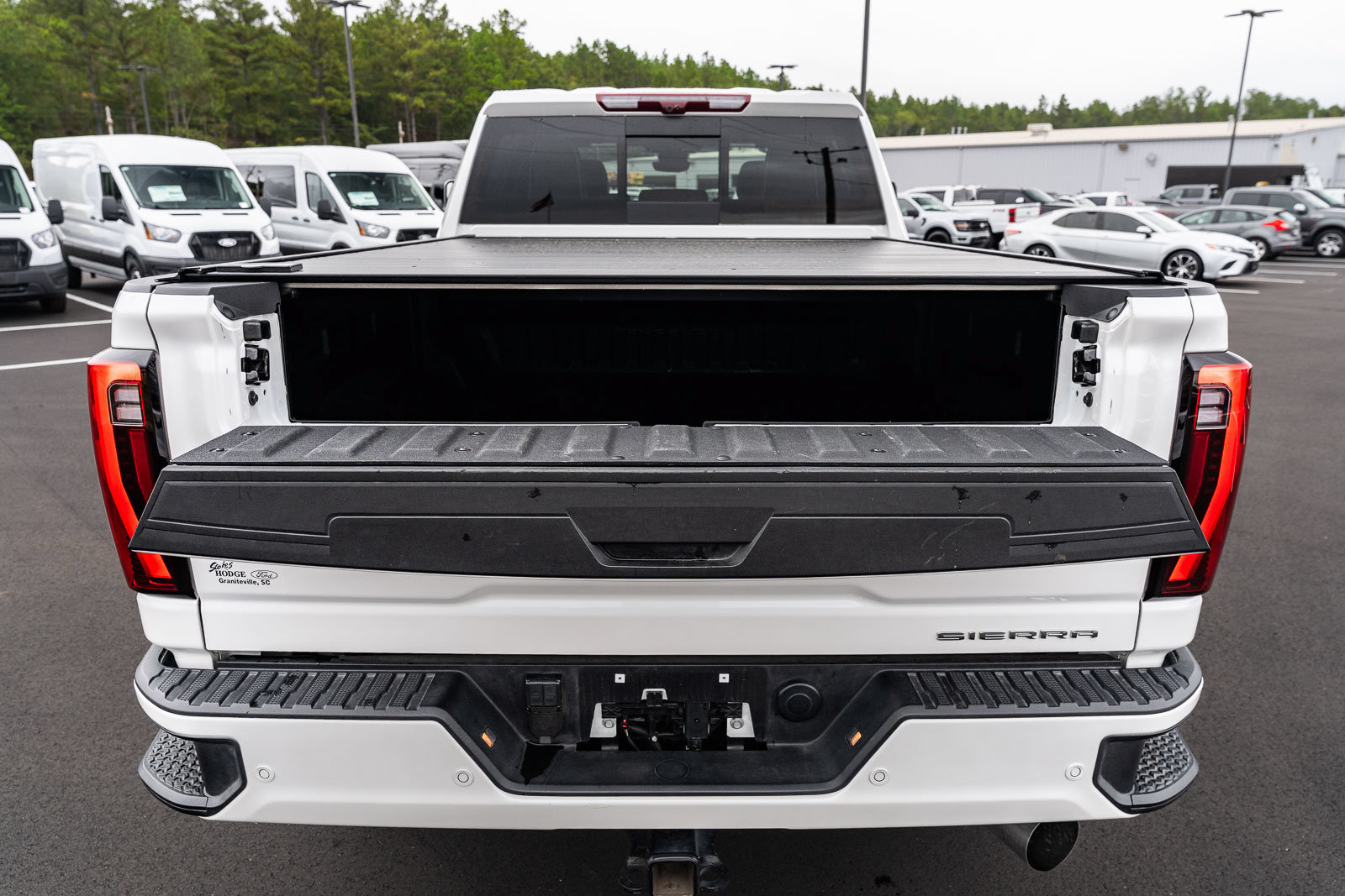 Used 2025 GMC Sierra 2500 Denali Ultimate w/ Max Trailering Package AWD/4WD image 16