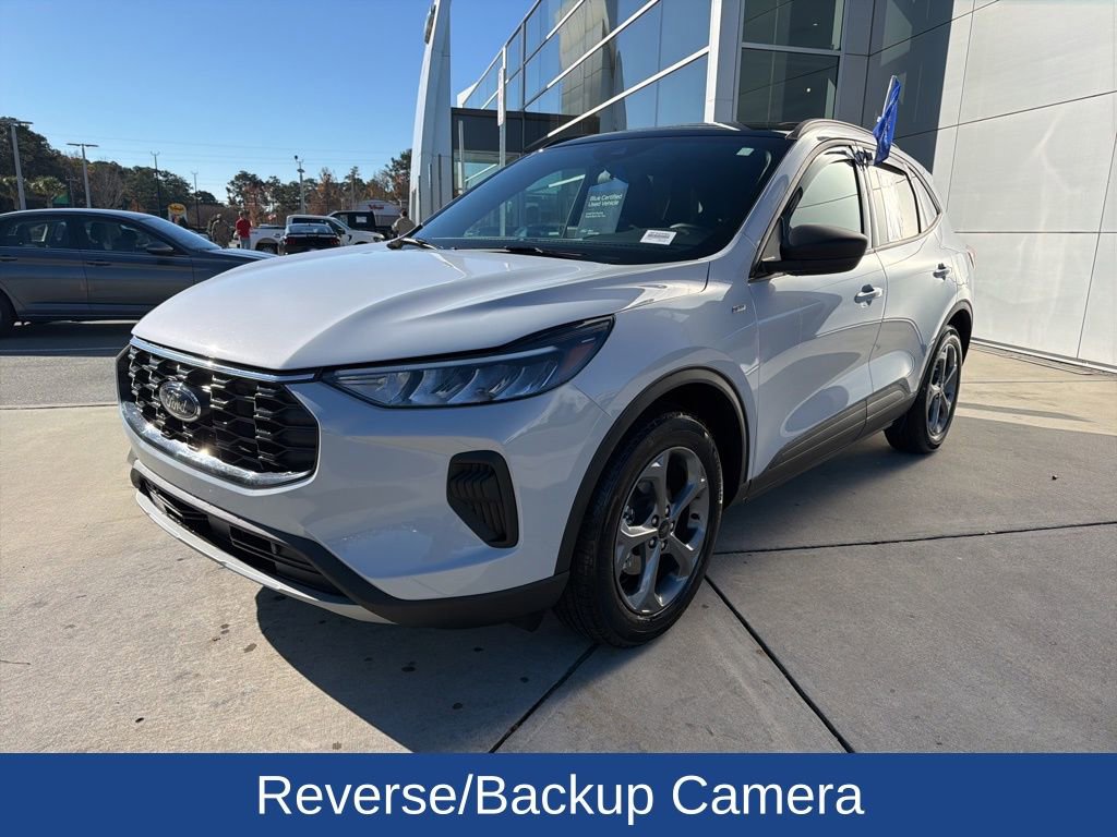 Certified 2025 Ford Escape ST-Line w/ Equipment Group 301A image 4