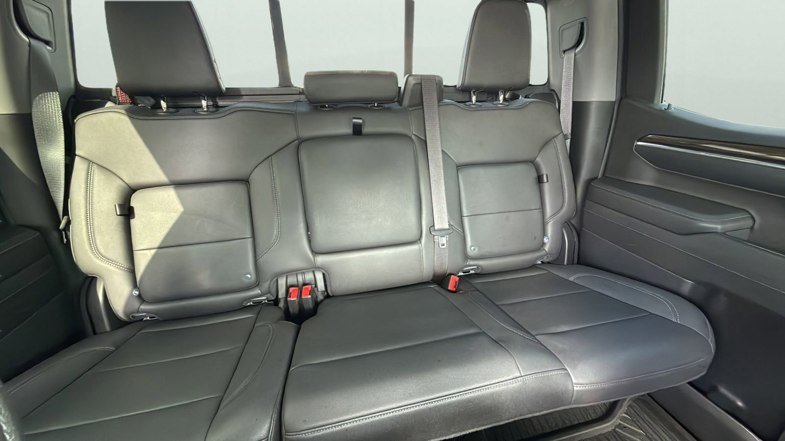 Used 2024 Chevrolet Silverado 1500 LT Trail Boss w/ Convenience Package II AWD/4WD image 25