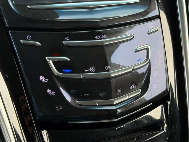 Used 2017 Cadillac Escalade Luxury AWD/4WD image 24