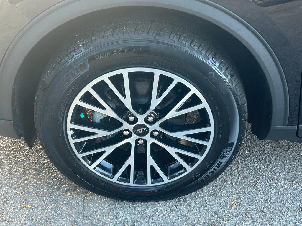 Certified 2024 Ford Escape SE image 19