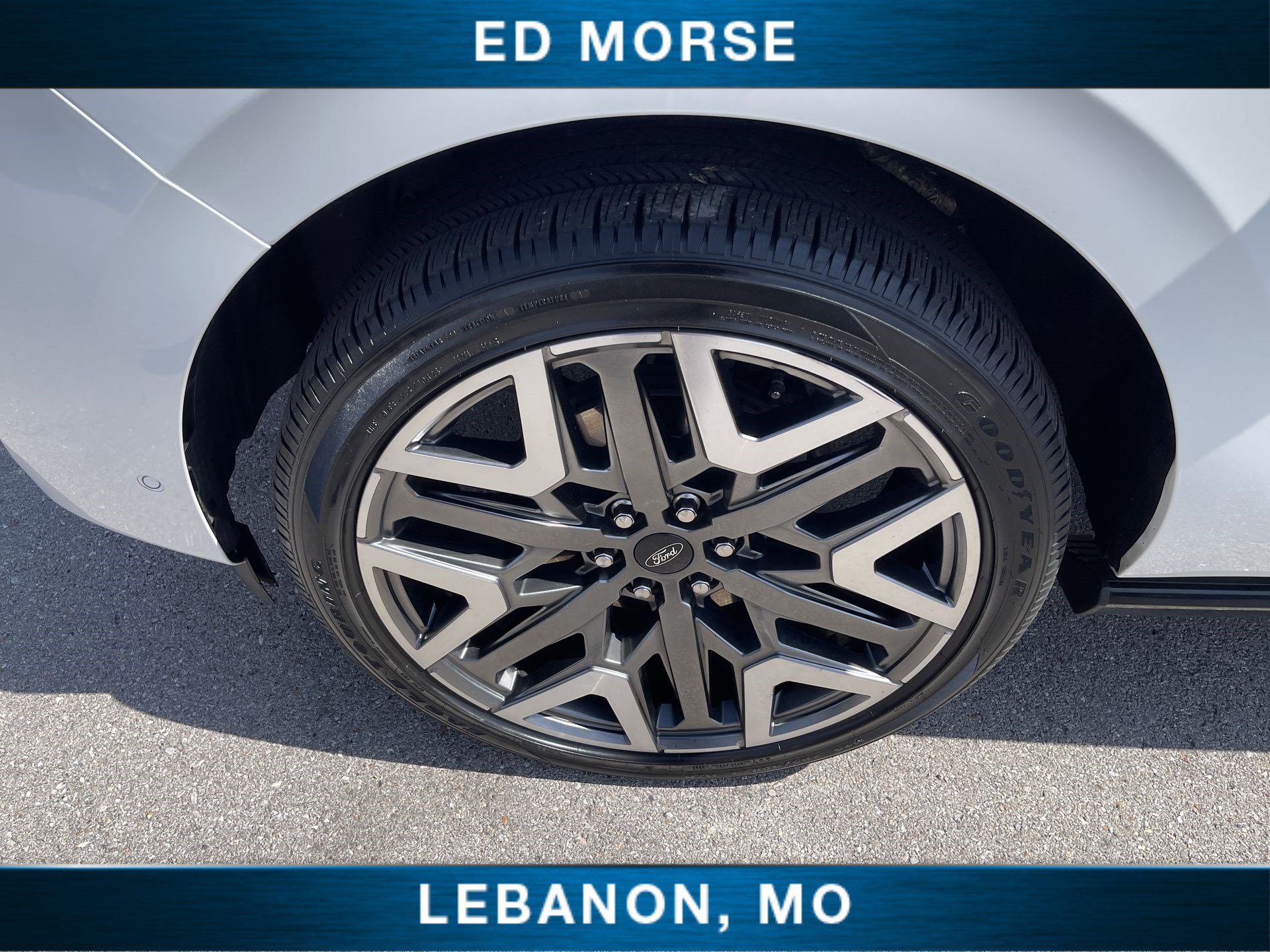 Certified 2025 Ford Expedition Max Platinum w/ Platinum Ultimate Package AWD/4WD image 31