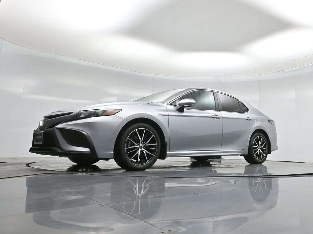 Used 2024 Toyota Camry SE image 27