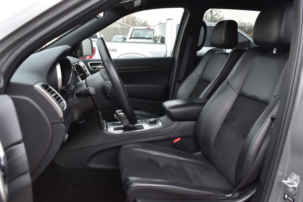 Used 2022 Jeep Grand Cherokee Laredo X image 6