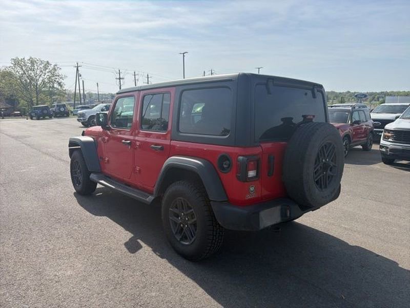 Used 2025 Jeep Wrangler Unlimited Sport w/ Convenience Group AWD/4WD image 2
