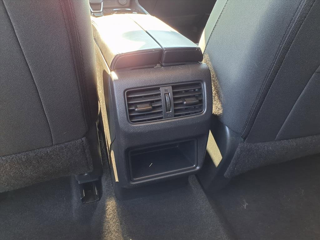 Used 2024 Nissan Rogue S image 23