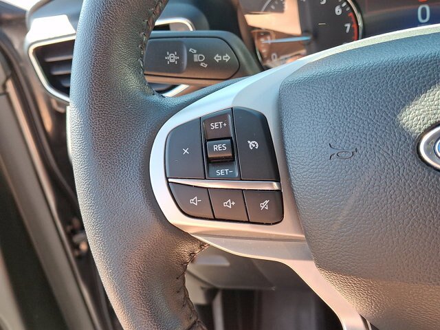Certified 2023 Ford Explorer XLT w/ Equipment Group 202A AWD/4WD image 8