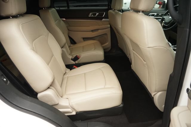 Certified 2018 Ford Explorer Limited AWD/4WD image 17