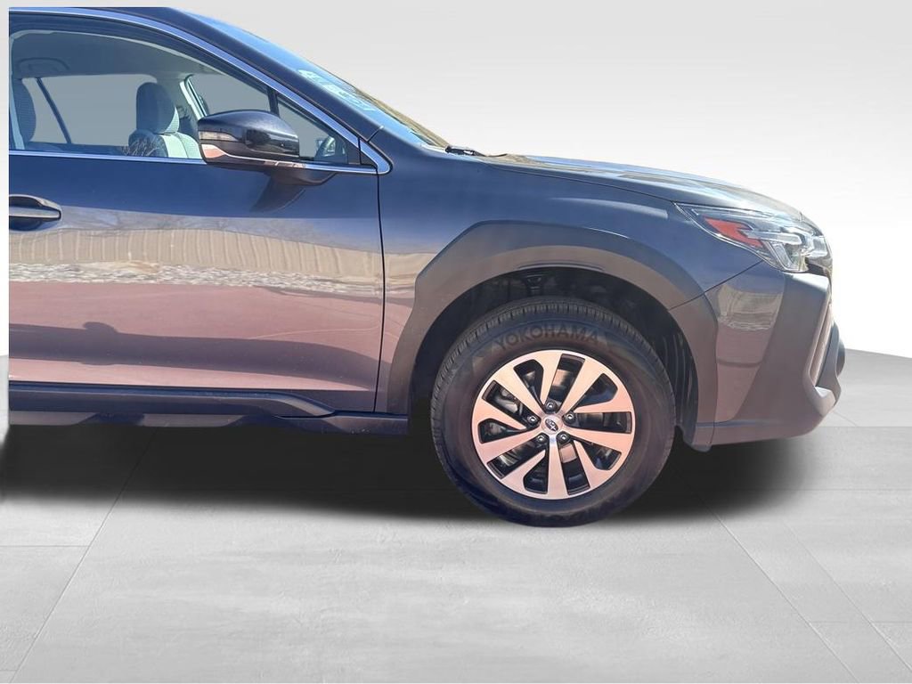 Used 2023 Subaru Outback Premium AWD/4WD image 31