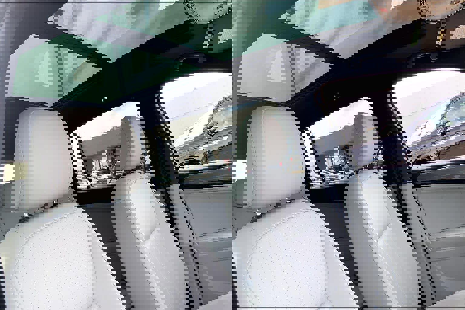 Used 2024 Volkswagen Tiguan SE R-Line image 13