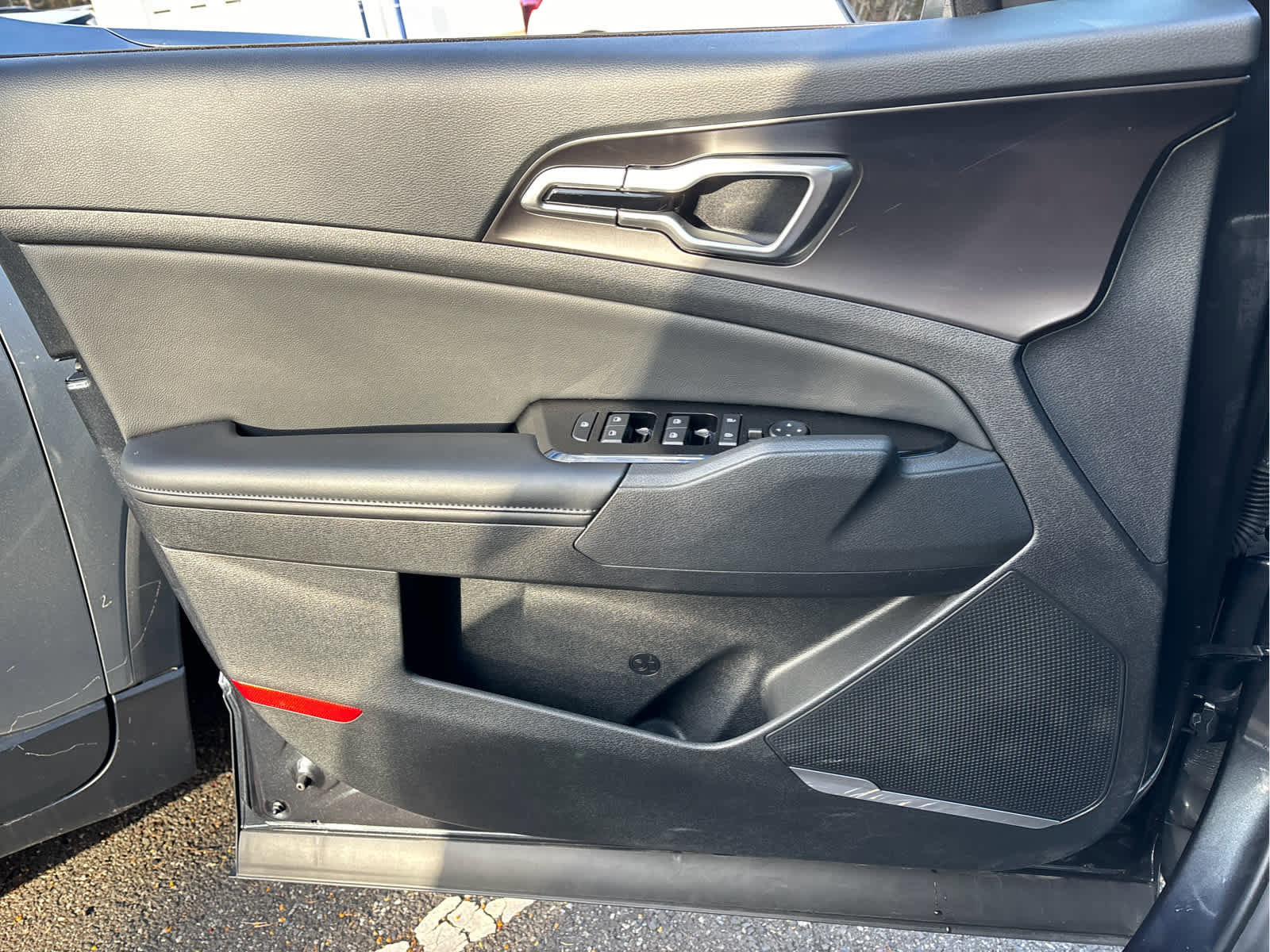 Used 2023 Kia Sportage EX image 31