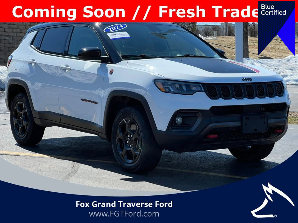 Used 2024 Jeep Compass Trailhawk AWD/4WD image 1