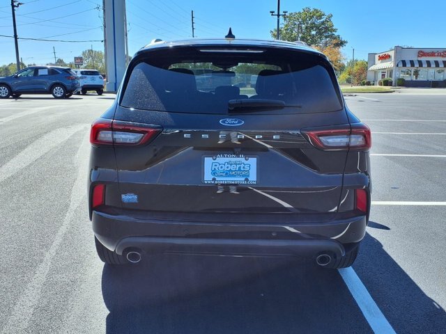 Certified 2023 Ford Escape ST-Line w/ Tech Pack #1 FWD image 4
