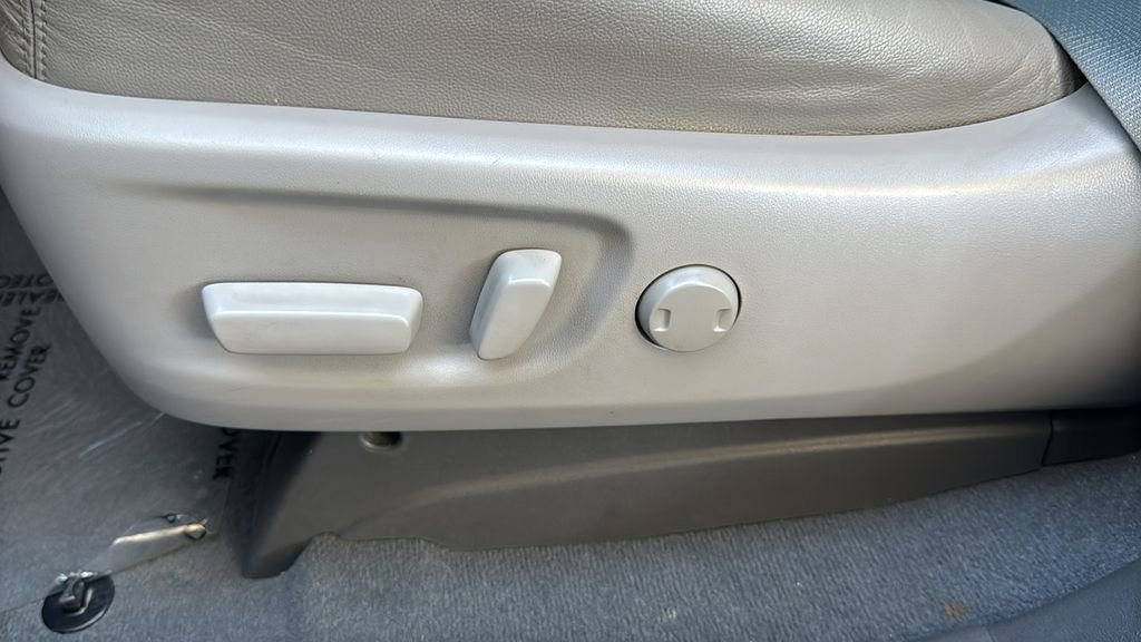 Used 2020 Toyota Sienna XLE w/ XLE Navigation Package image 20