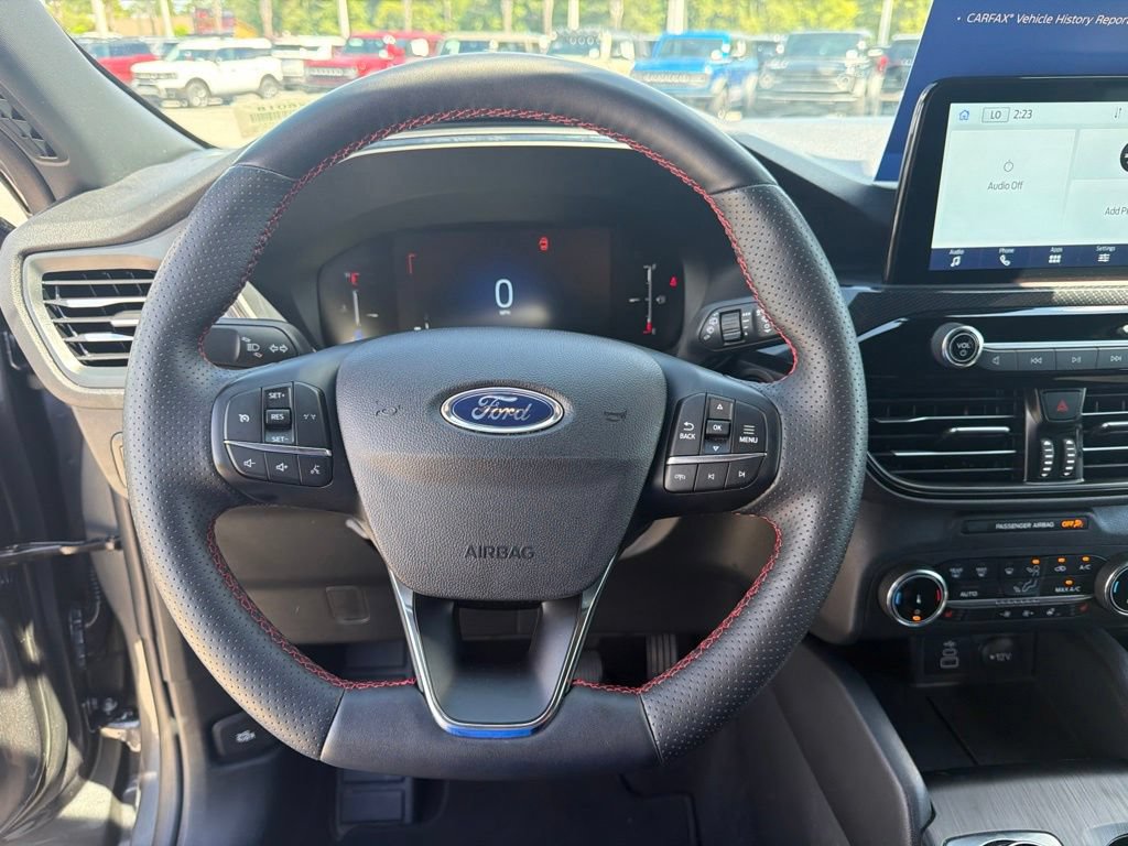 Certified 2025 Ford Escape ST-Line Select AWD/4WD image 21