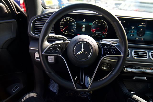 Used 2025 Mercedes-Benz GLE 350 4MATIC image 19