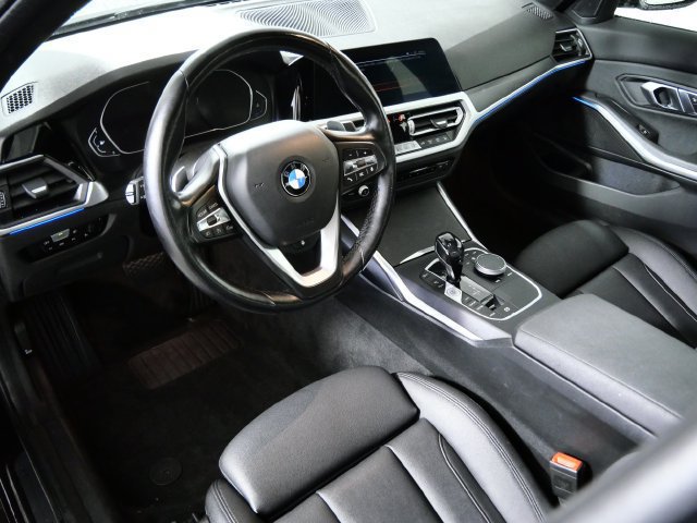 Used 2021 BMW 330i xDrive Sedan w/ Convenience Package AWD/4WD image 3