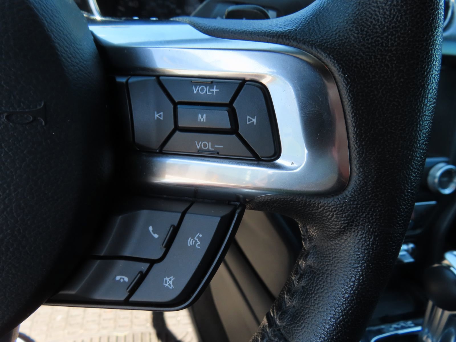 Certified 2017 Ford Mustang Premium w/ Ecoboost Performance Package image 20