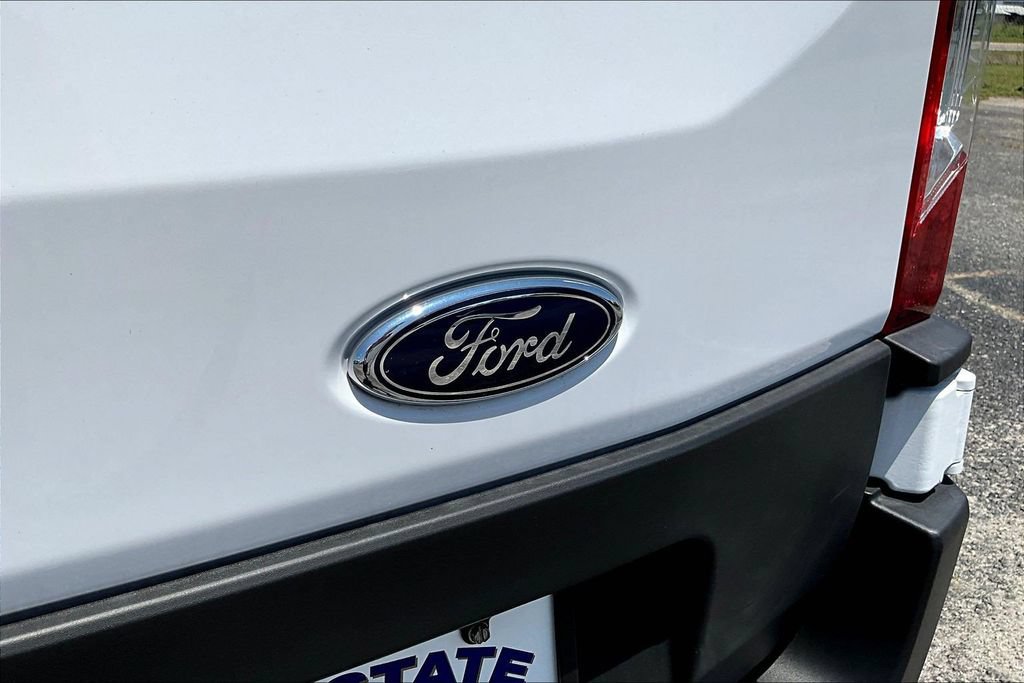 Certified 2025 Ford Transit 150 Low Roof RWD image 24