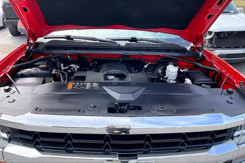 Used 2018 Chevrolet Silverado 1500 LT w/ All Star Edition AWD/4WD image 10