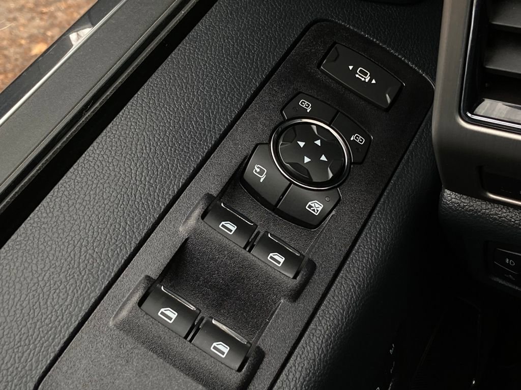 Certified 2022 Ford F350 Platinum w/ Tremor Off-Road Package image 24