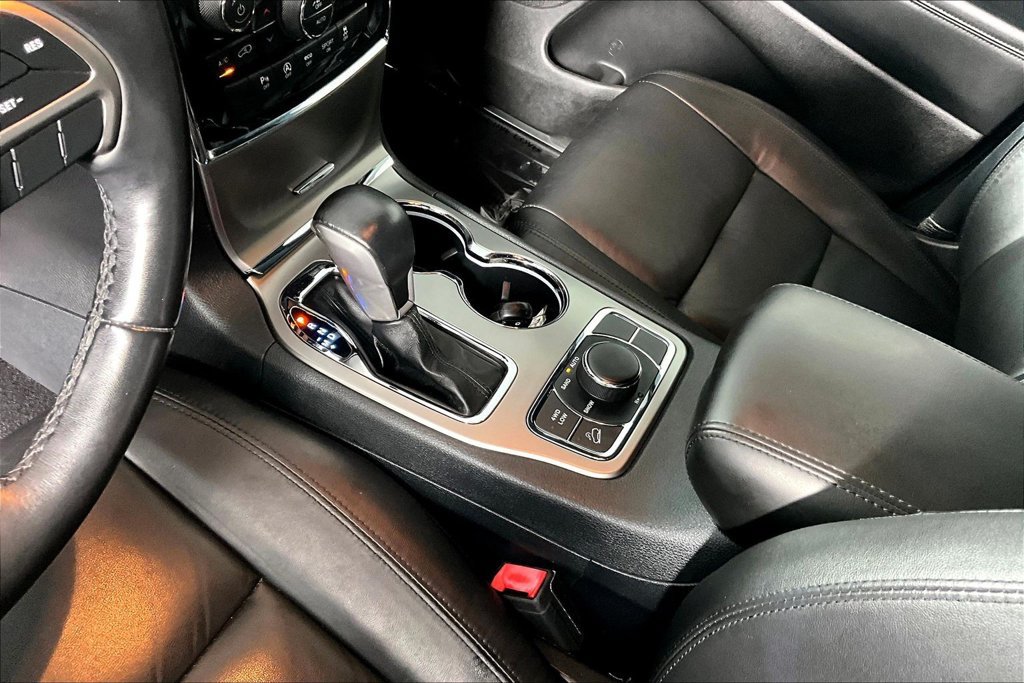 Used 2020 Jeep Grand Cherokee Limited AWD/4WD image 17