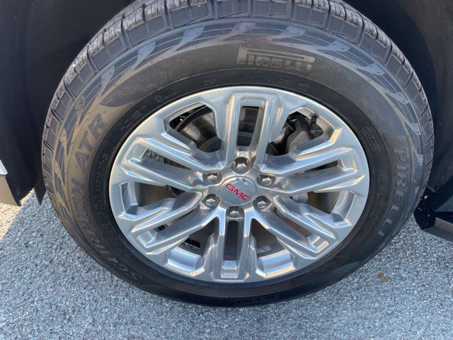 Used 2023 GMC Yukon SLT w/ SLT Luxury Package RWD image 30