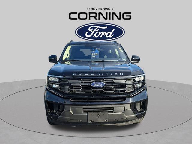 Certified 2025 Ford Expedition Active AWD/4WD image 9